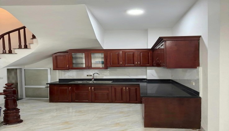 CHO THUÊ NHÀ NGÕ 124 VĨNH TUY 5 TẦNG, 35M2, 3 NGỦ, MT 4M, 12 TRIỆU